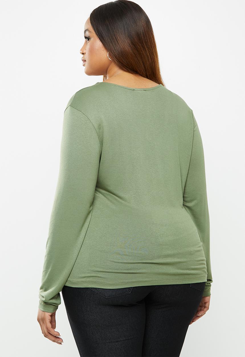 edit Plus - Fitted V-neck top - green