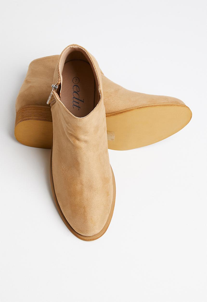 edit - Alexa chelsea boot - neutral