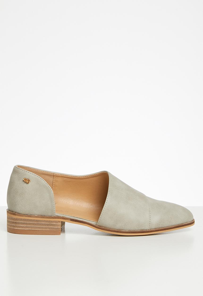 Miss Black - Aquai pump - grey