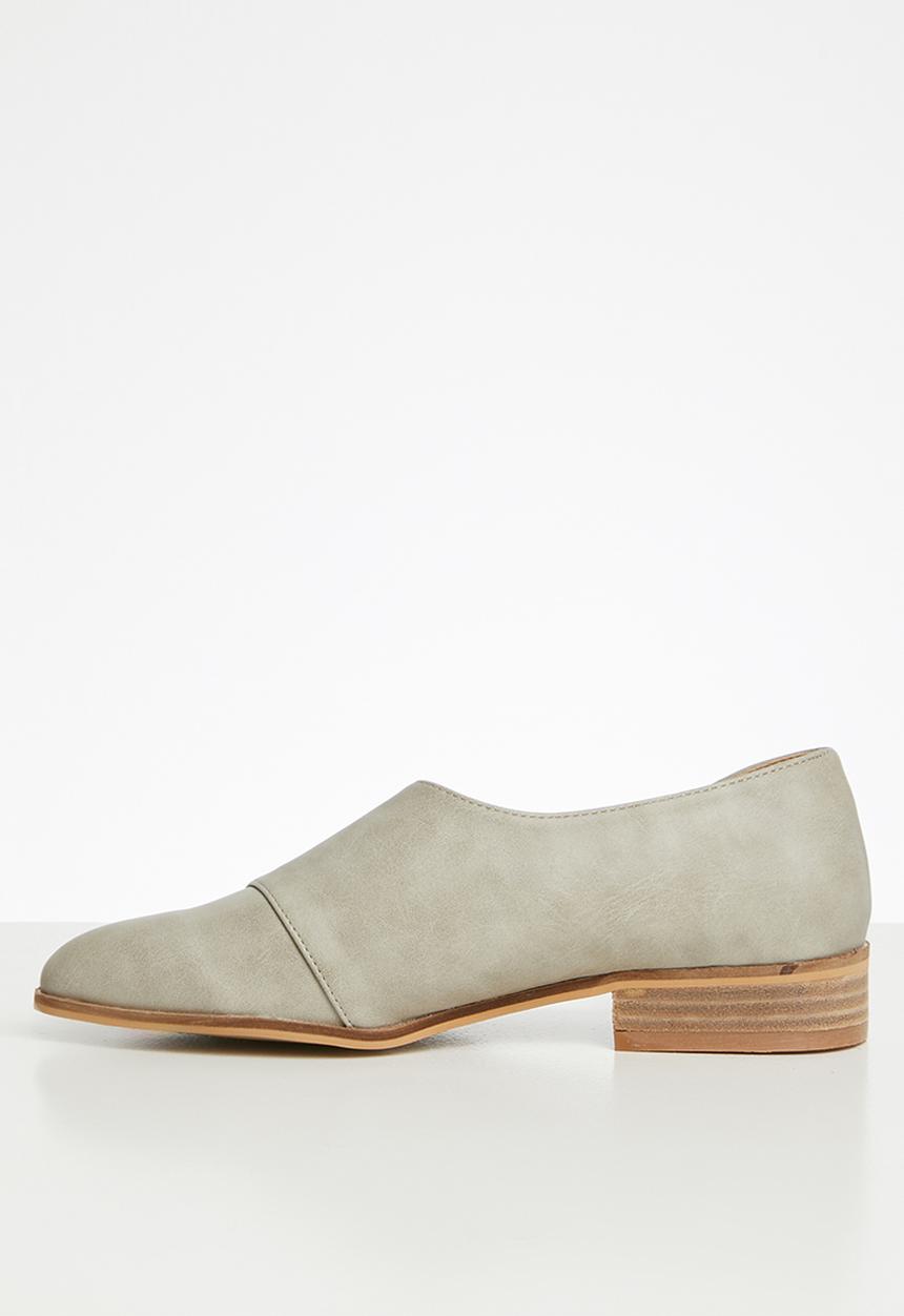 Miss Black - Aquai pump - grey