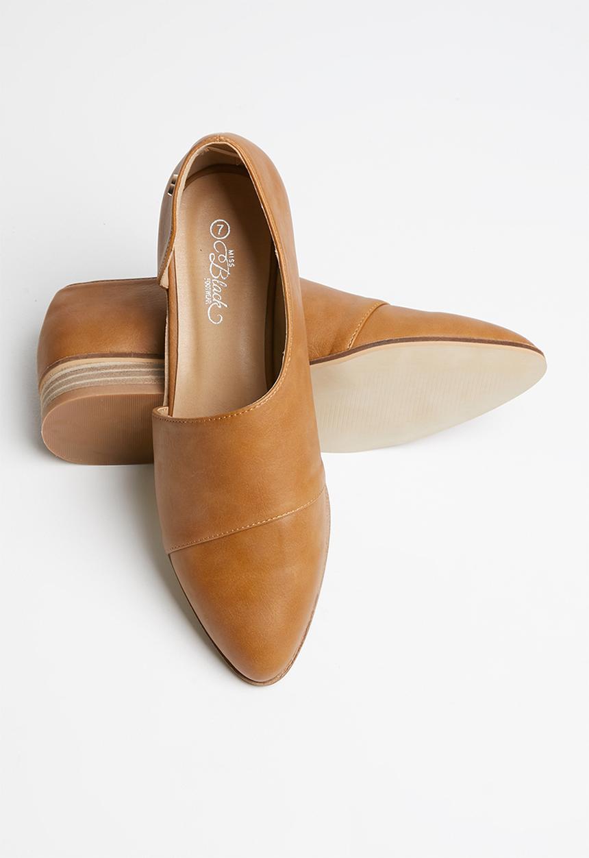 Miss Black - Aquai pump - tan