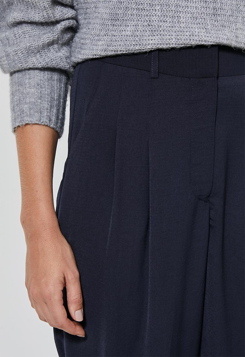 Superbalist - Extreme tapered trouser - navy