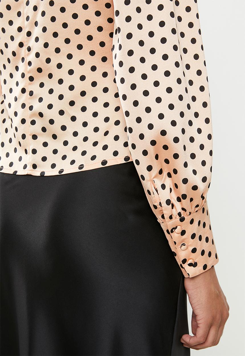 Glamorous - Vneck spot blouse - peach & black
