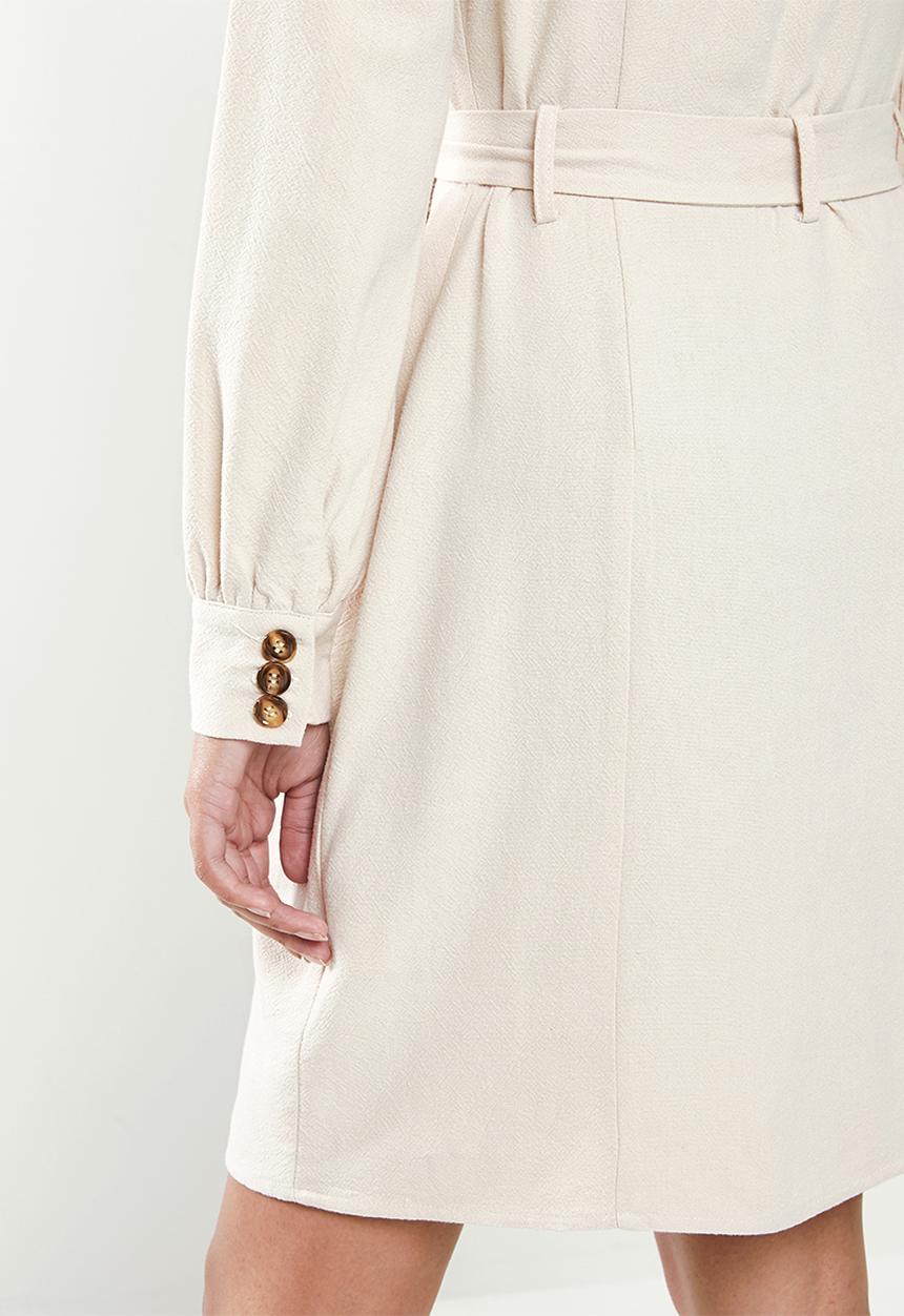 Glamorous - Petite button through mini with square neck - beige 