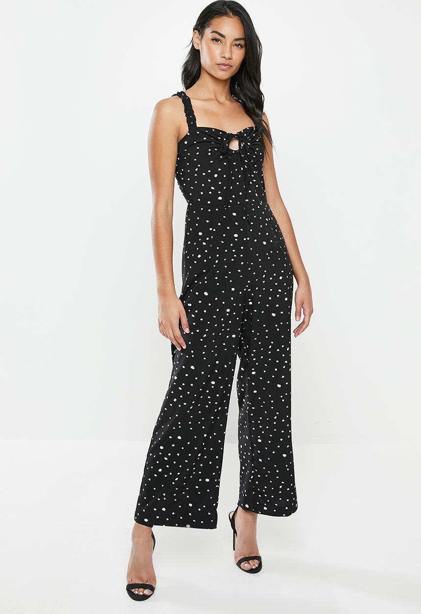 Glamorous - Petite messy spot spaghetti strap jumpsuit - black & white