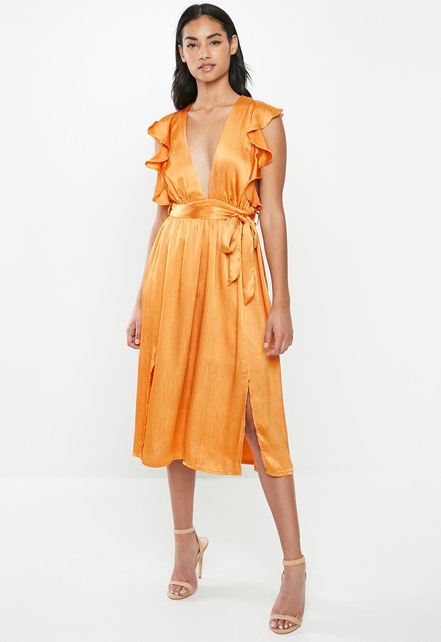 Glamorous - Petite crinkle satin ruffle dress - orange