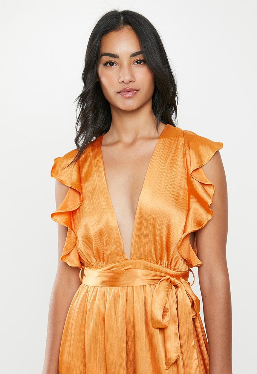 Glamorous - Petite crinkle satin ruffle dress - orange