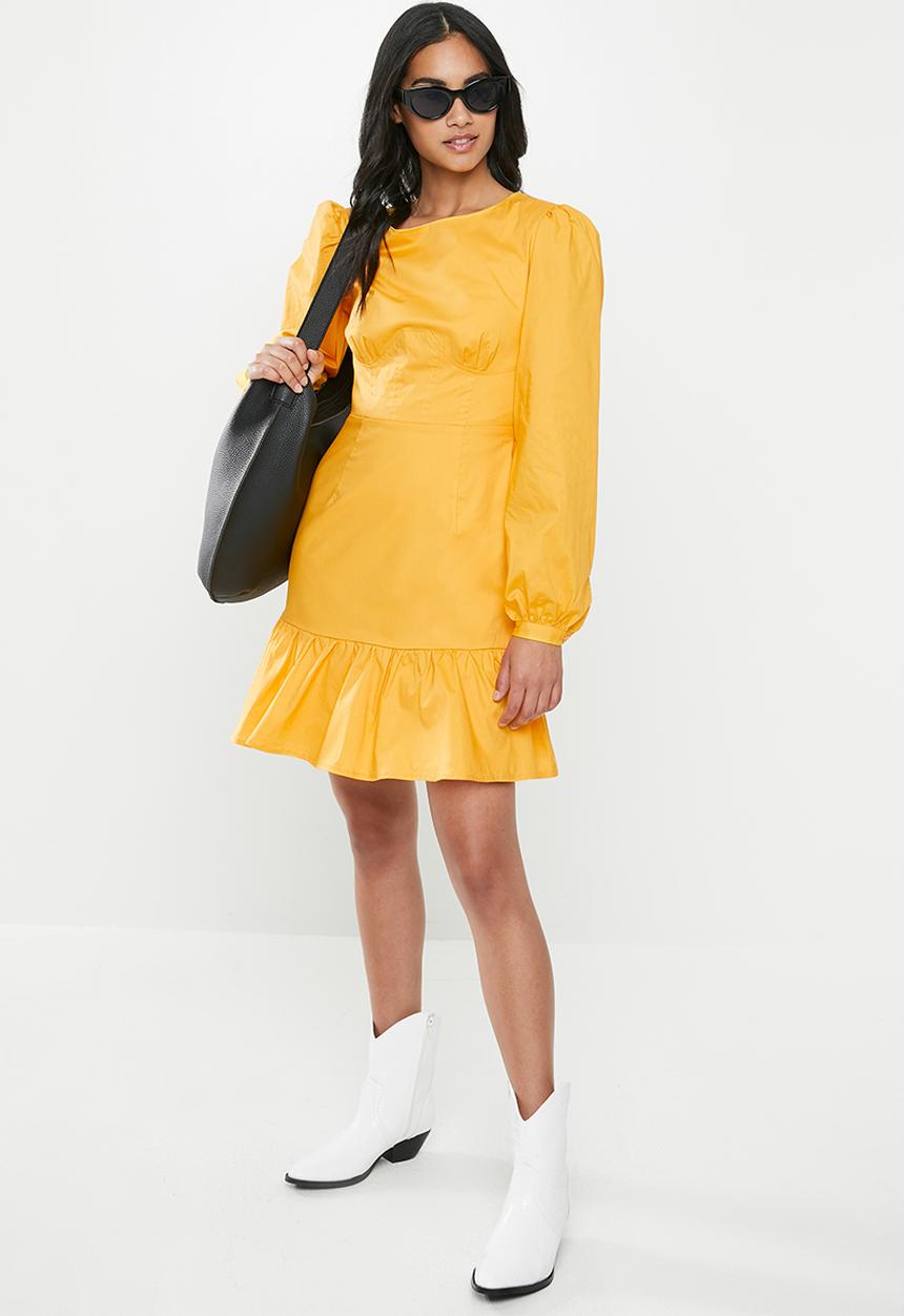 Glamorous - Petite drop waist long sleeve - yellow 