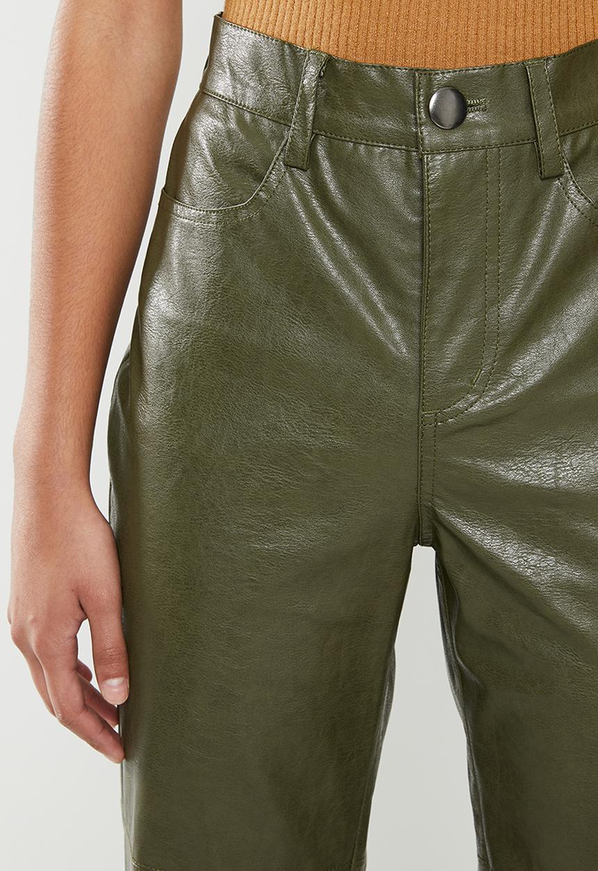 Glamorous - Petite PU crop trouser - khaki