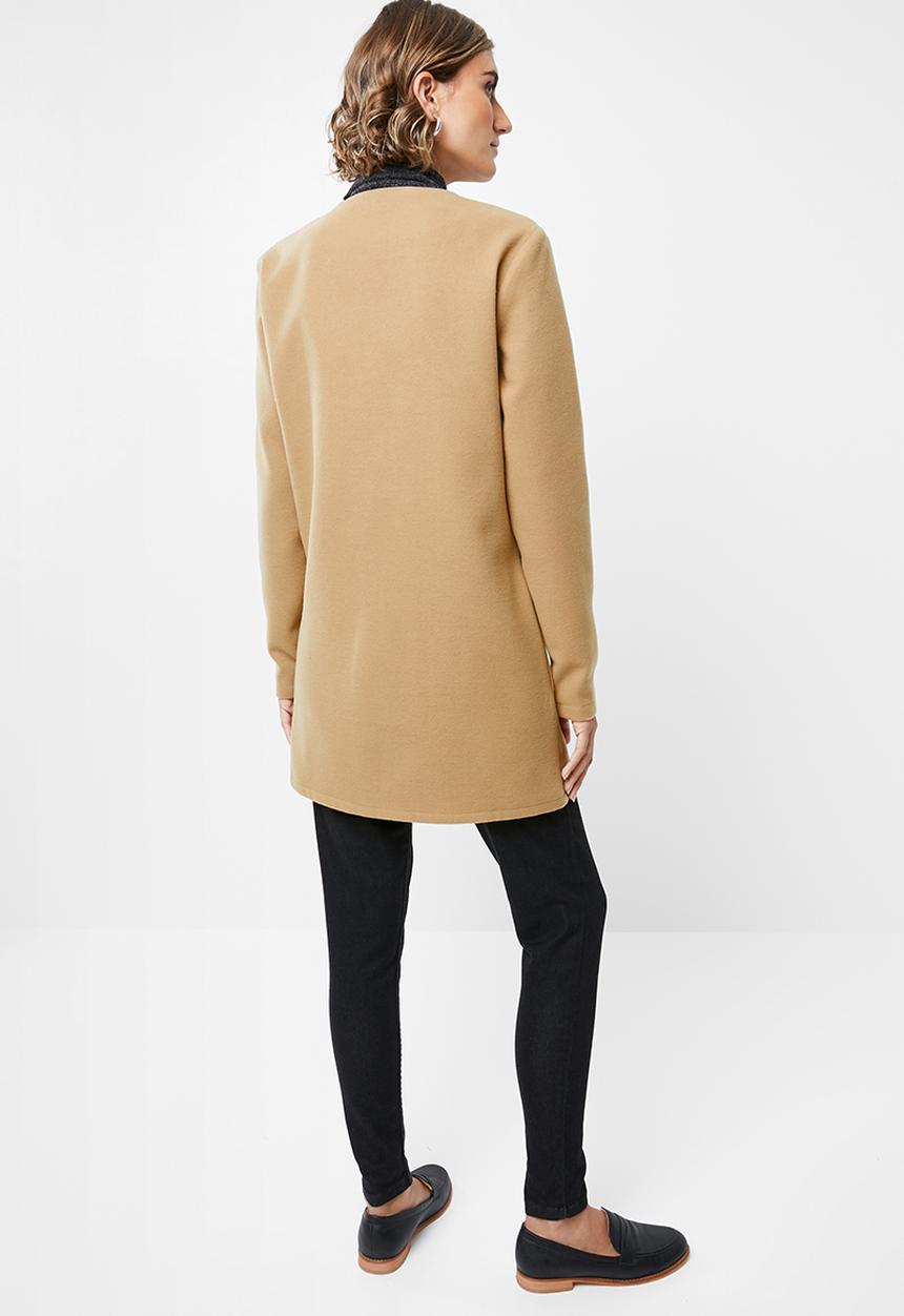 edit - Collarless coat - camel