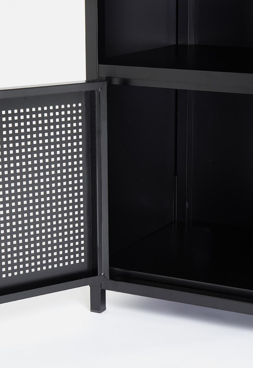 Basics - Isaiah bedside table - black