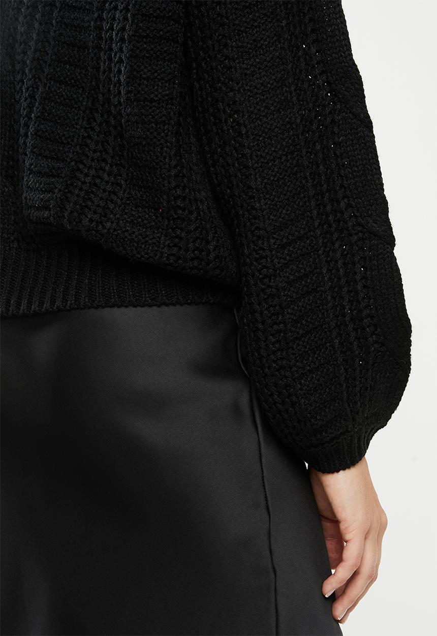 Vero Moda - Allie v-back cable blouse - black