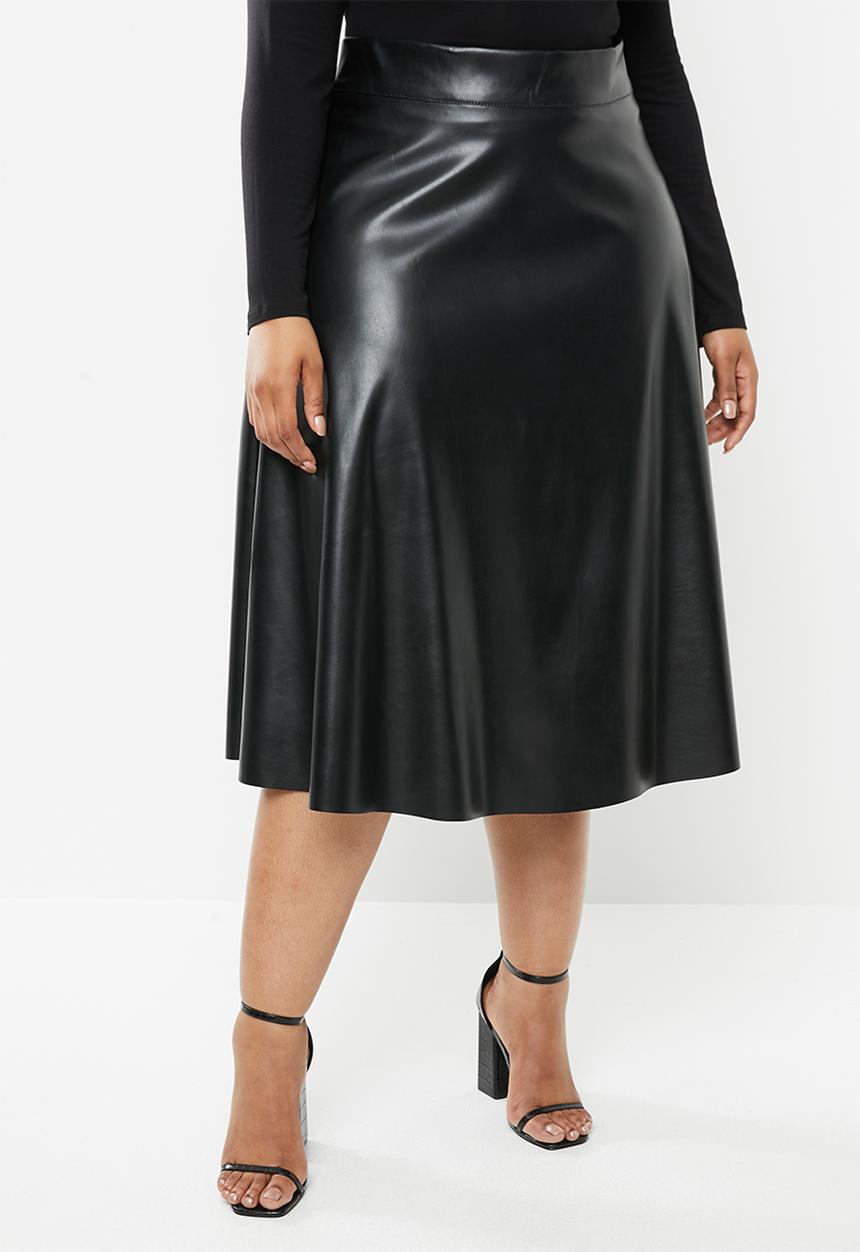 VELVET - Pleather midi skirt - black