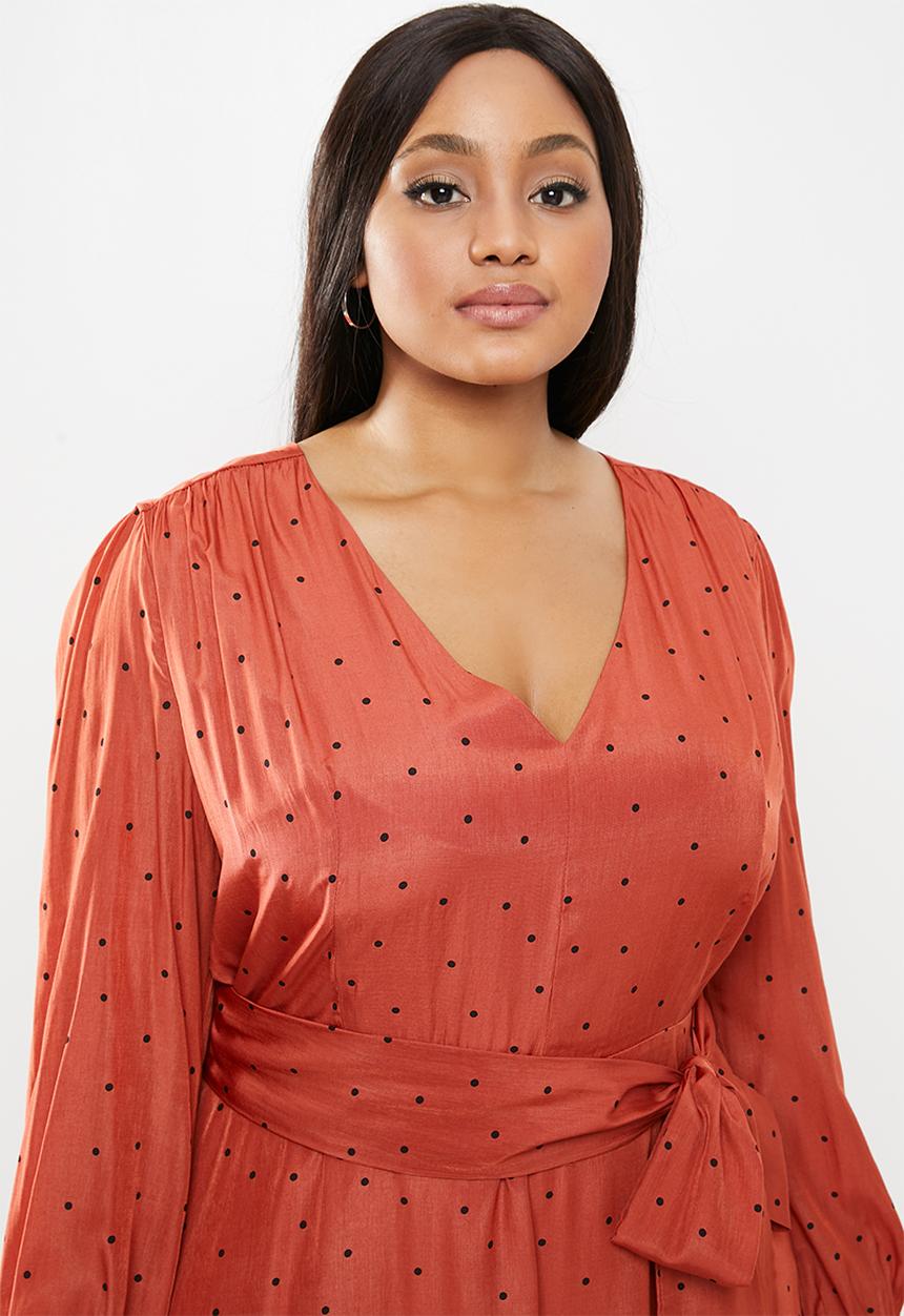 Glamorous - Plus mini spot wrap dress - red & black
