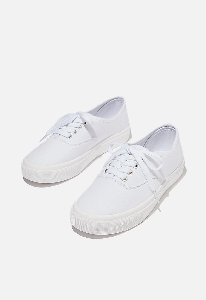 Cotton On - Jamie lace up plimsoll - white canvas