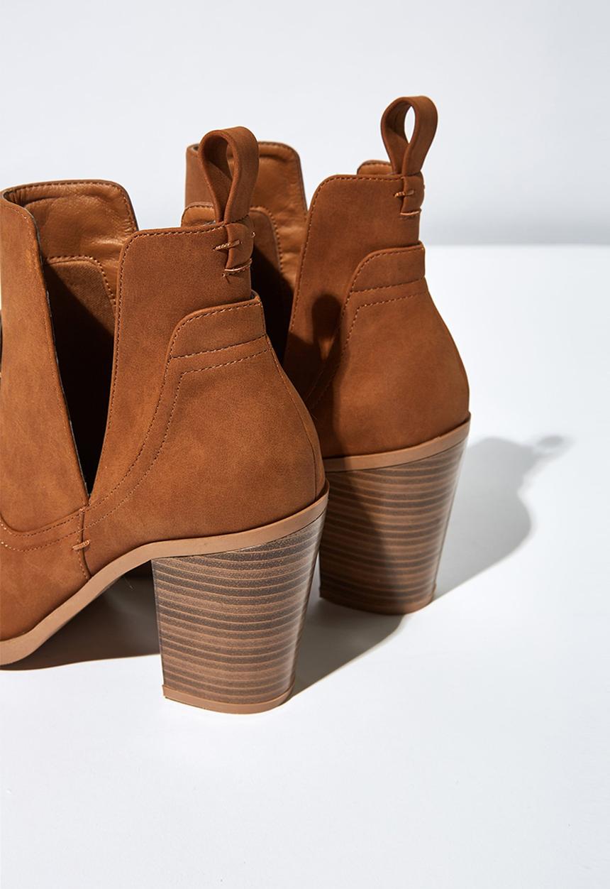Cotton On - Nala cut out boot  - tan nubuck