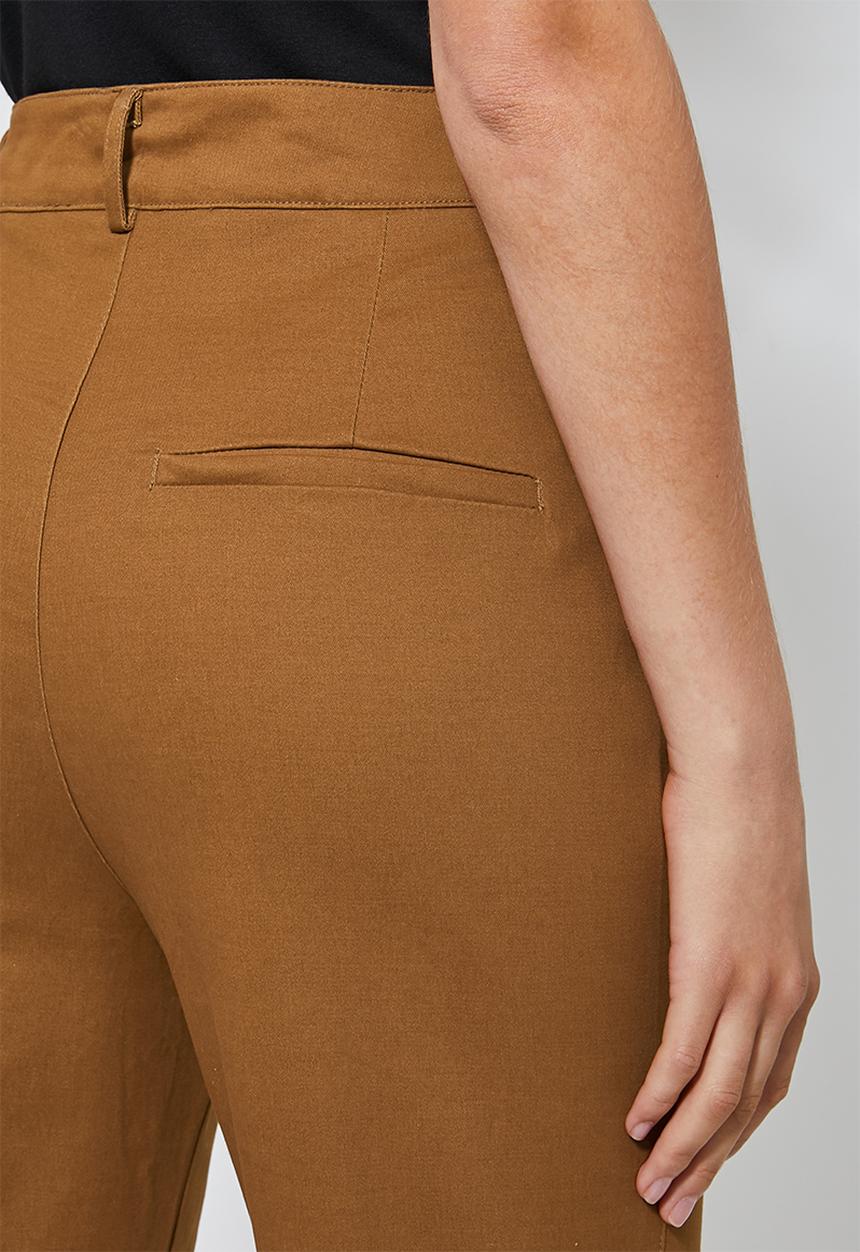 Superbalist - Tapered trousers - brown