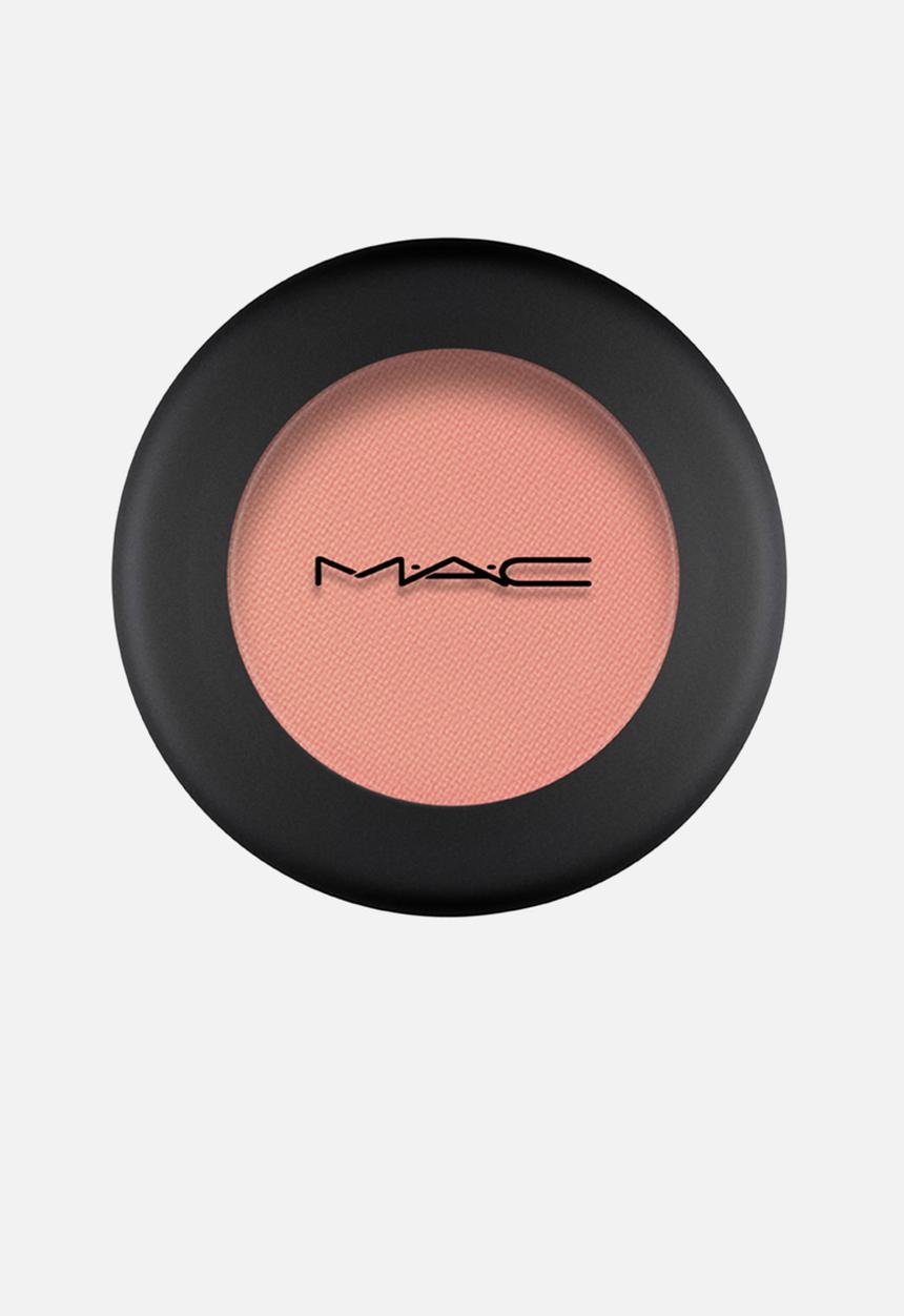 MAC - Powder Kiss Eyeshadow - Strike a Pose