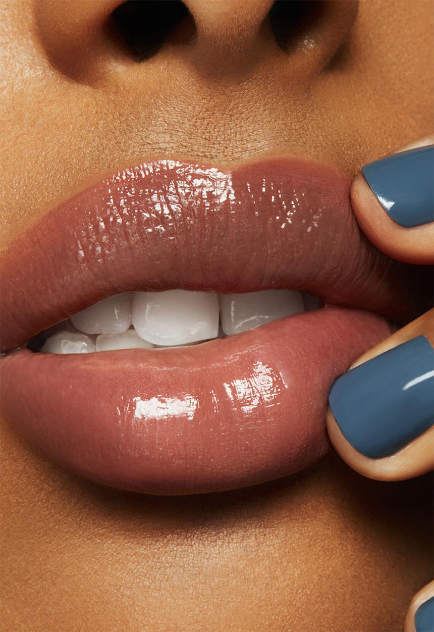 MAC - Petal Power Plenty Of Pout Plumping Lipgloss - Light Pink