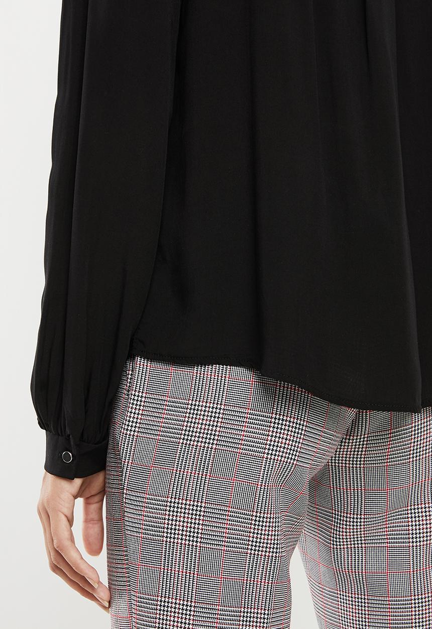 edit - Tunic with front Keyhole - black