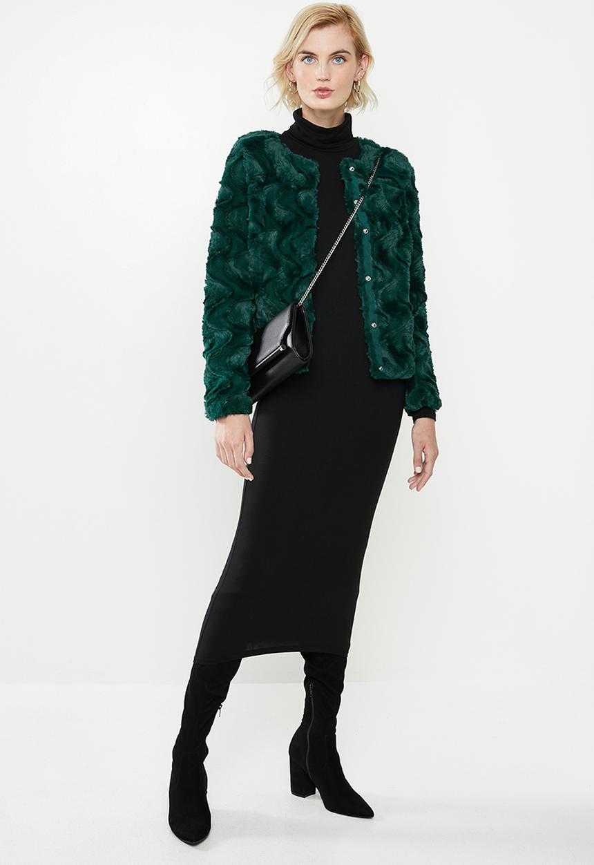 Vero Moda - Curl short faux fur jacket - ponderosa pine