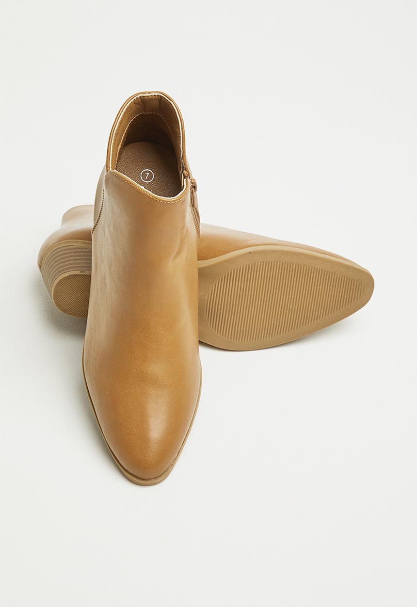Jada - Slip on ankle boot - tan