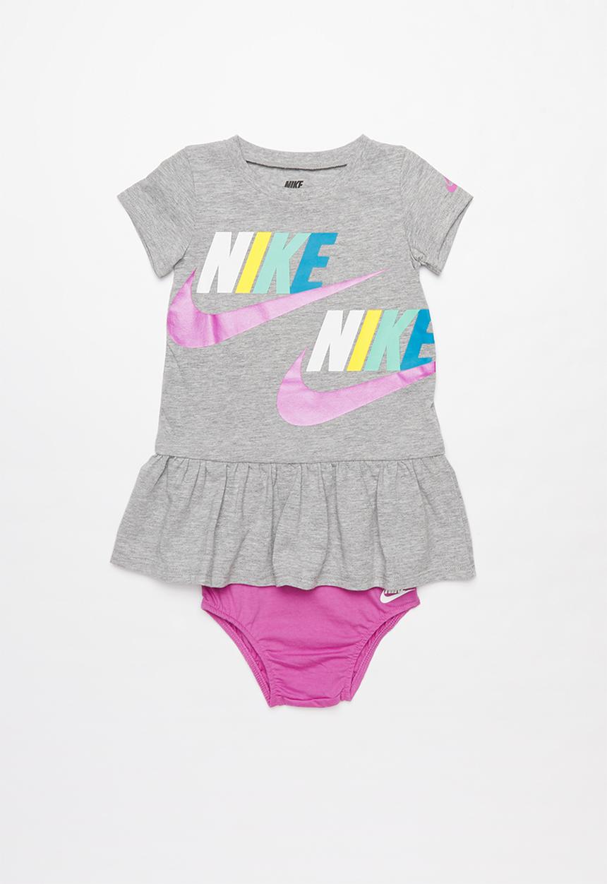 Nike - Nike sports wear dress - multi 