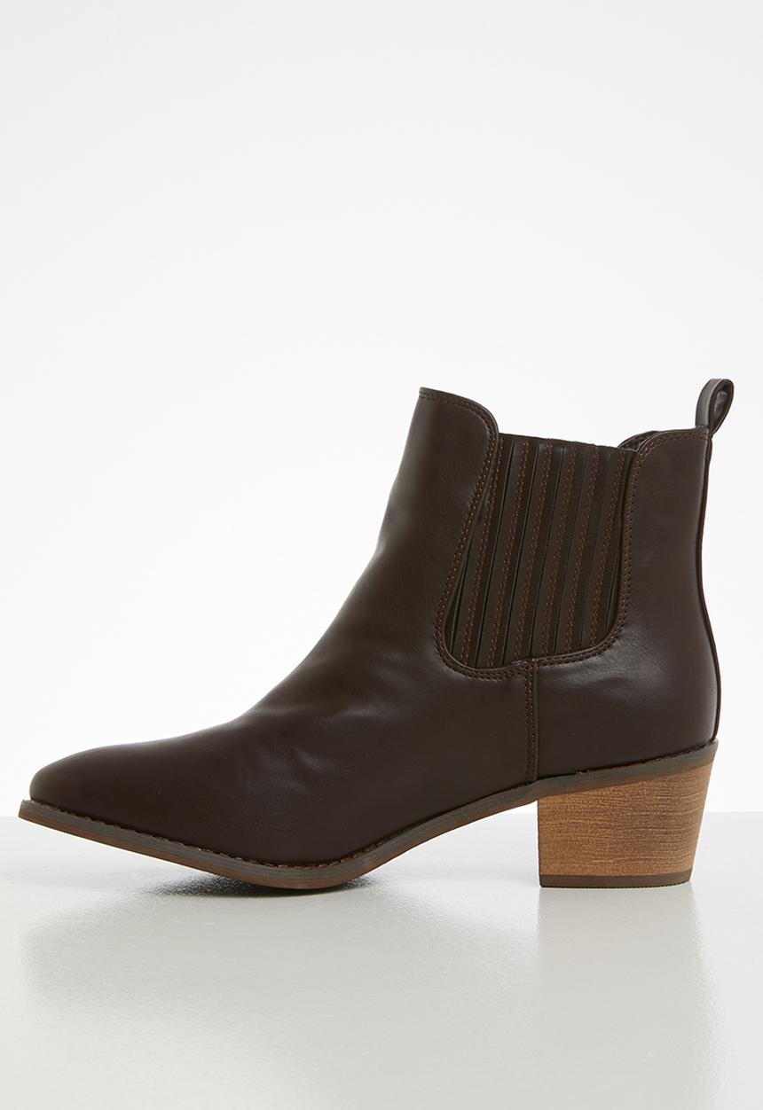 Jada - Pin tuck ankle boot - dark brown