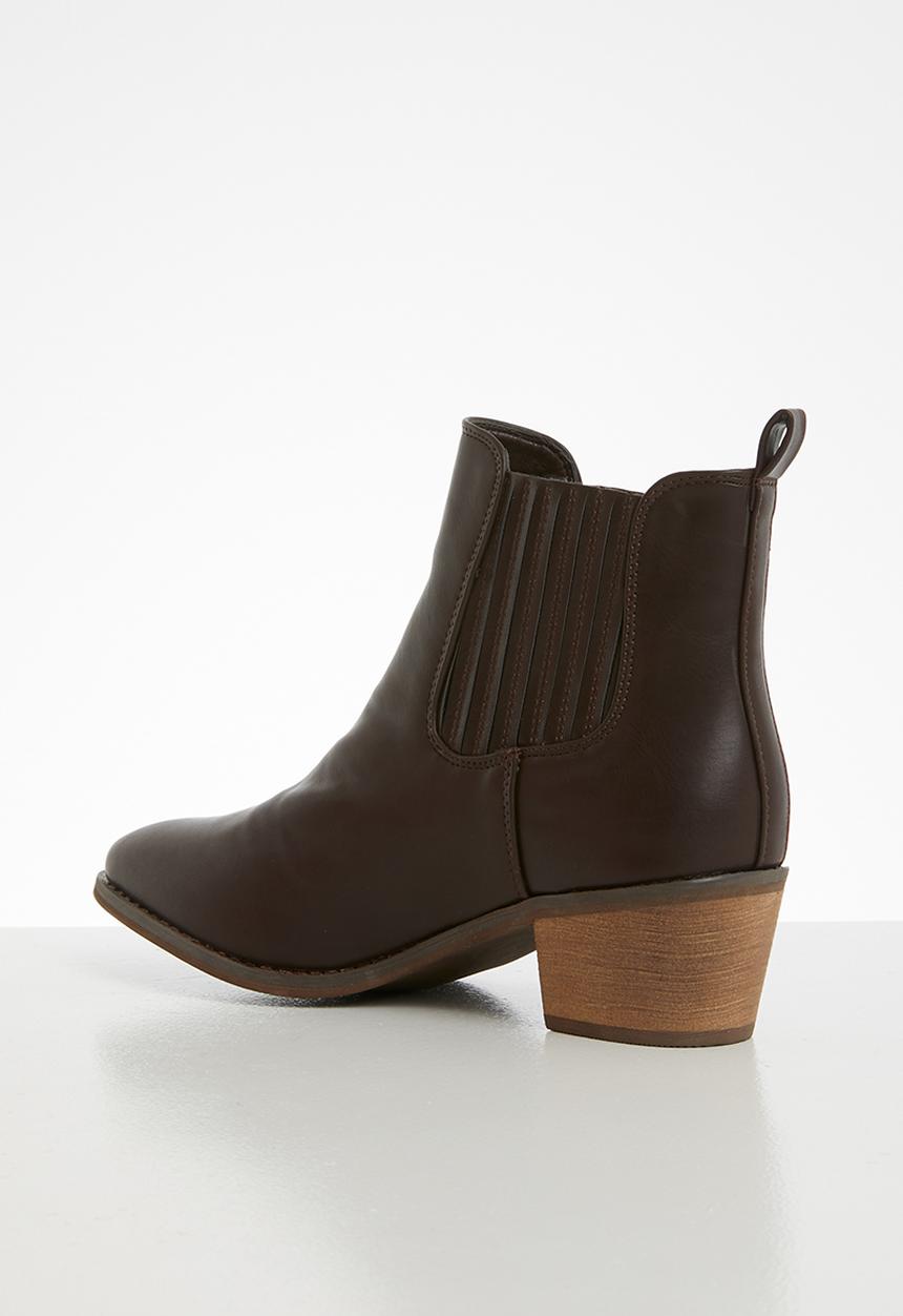 Jada - Pin tuck ankle boot - dark brown