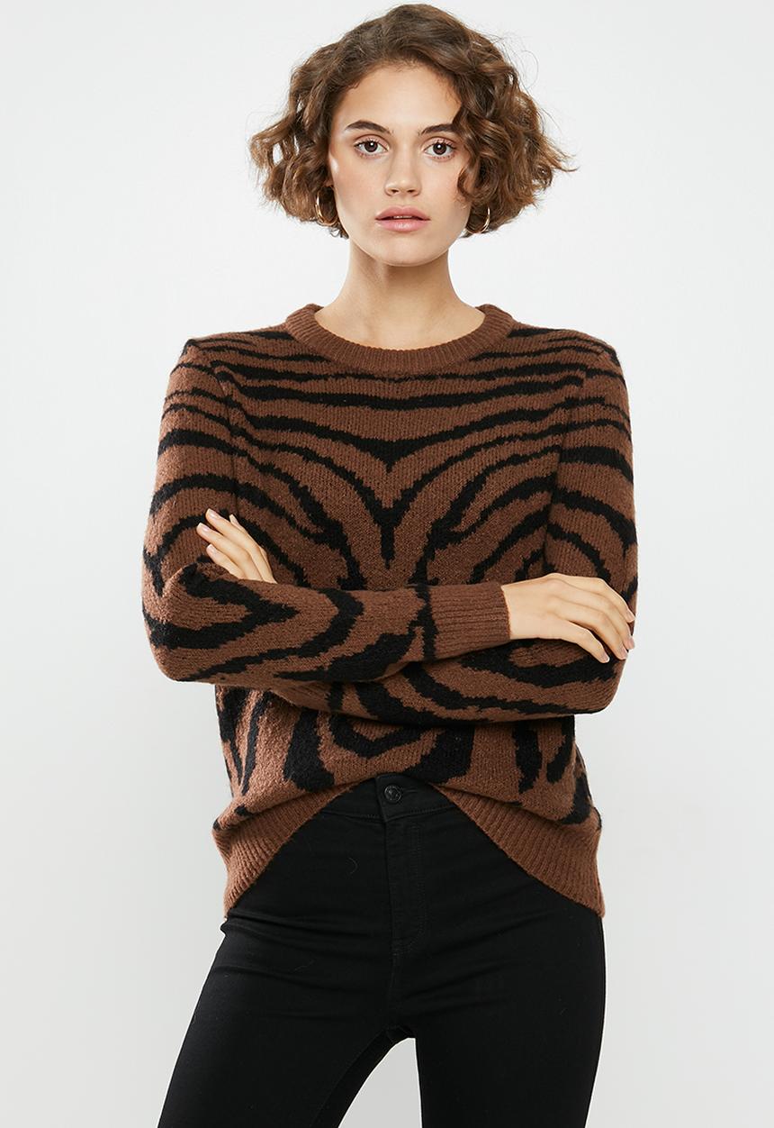 Jacqueline de Yong - Alicia long sleeve jaquard pullover - brown & black 