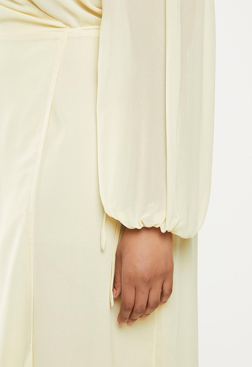Glamorous - Plus long sleeve fit & flare - yellow