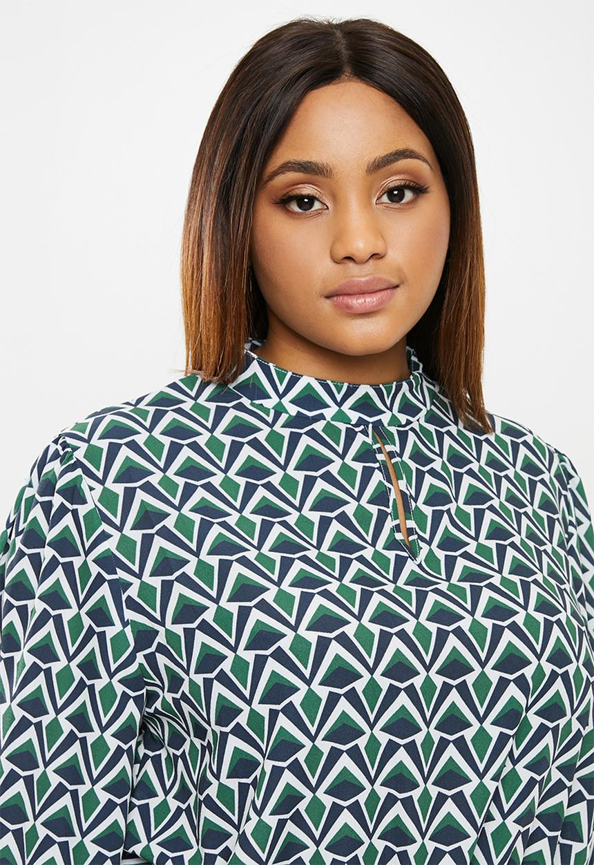 edit Plus - Dobby waisted keyhole blouse - geo print