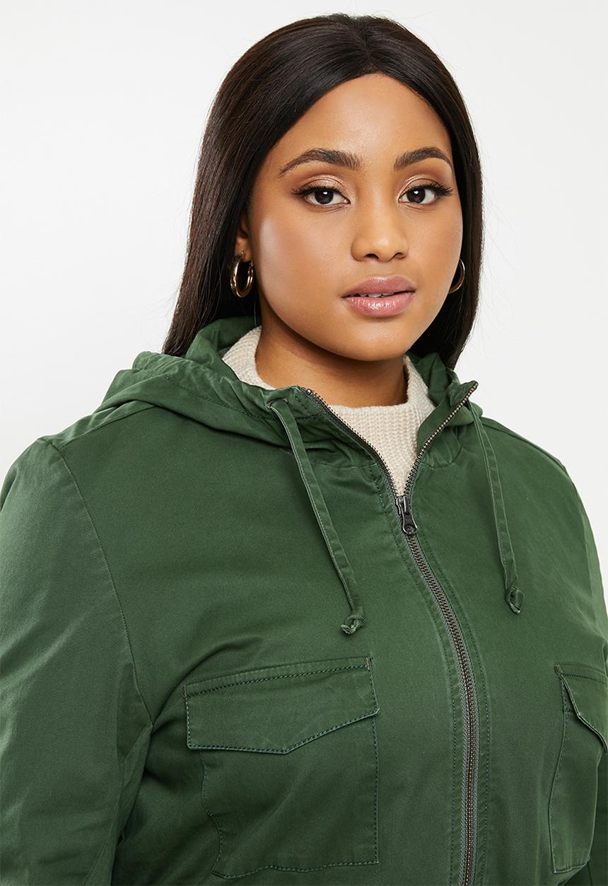 AMANDA LAIRD CHERRY - Semi lined utility patch pocket parka with hood - green