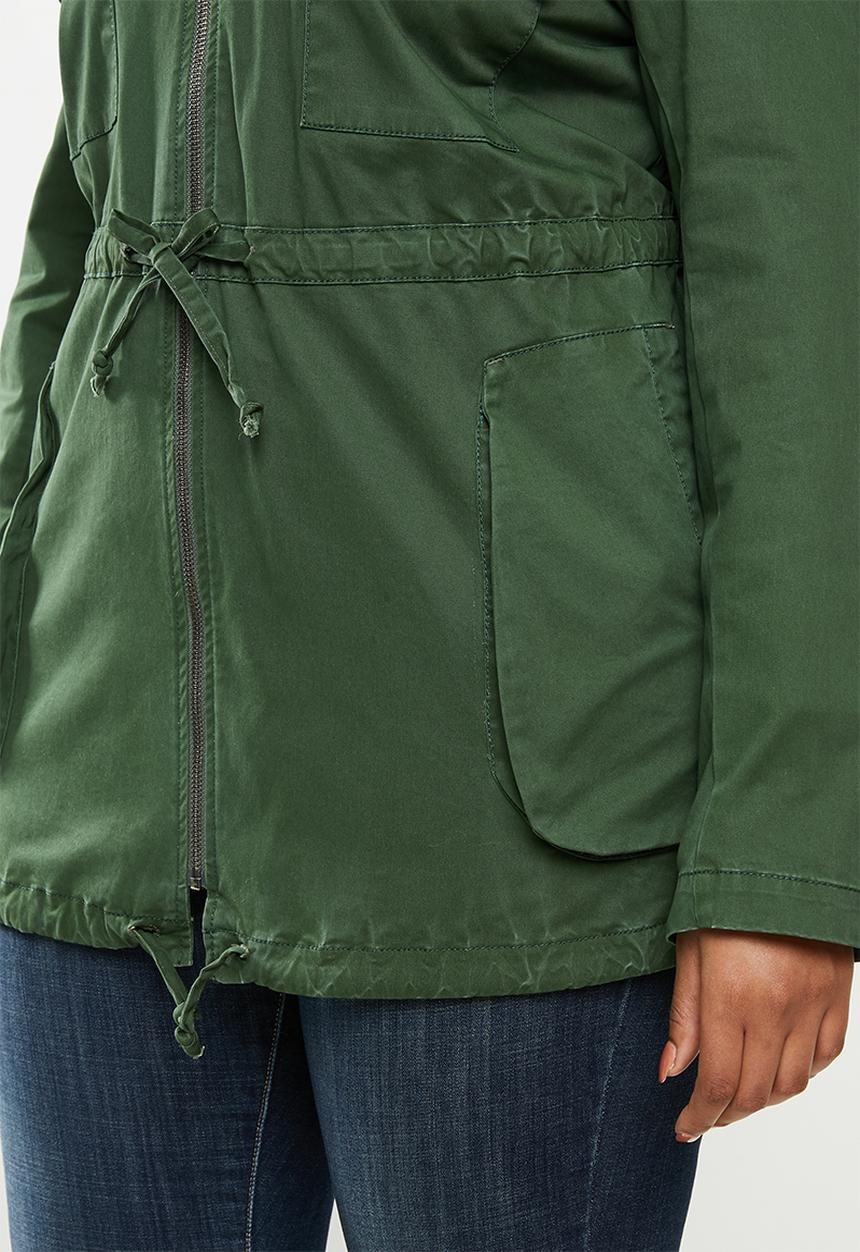 AMANDA LAIRD CHERRY - Semi lined utility patch pocket parka with hood - green