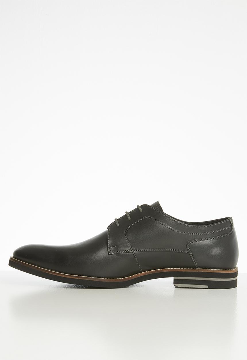 Pringle of Scotland - Greg leather lace up - black