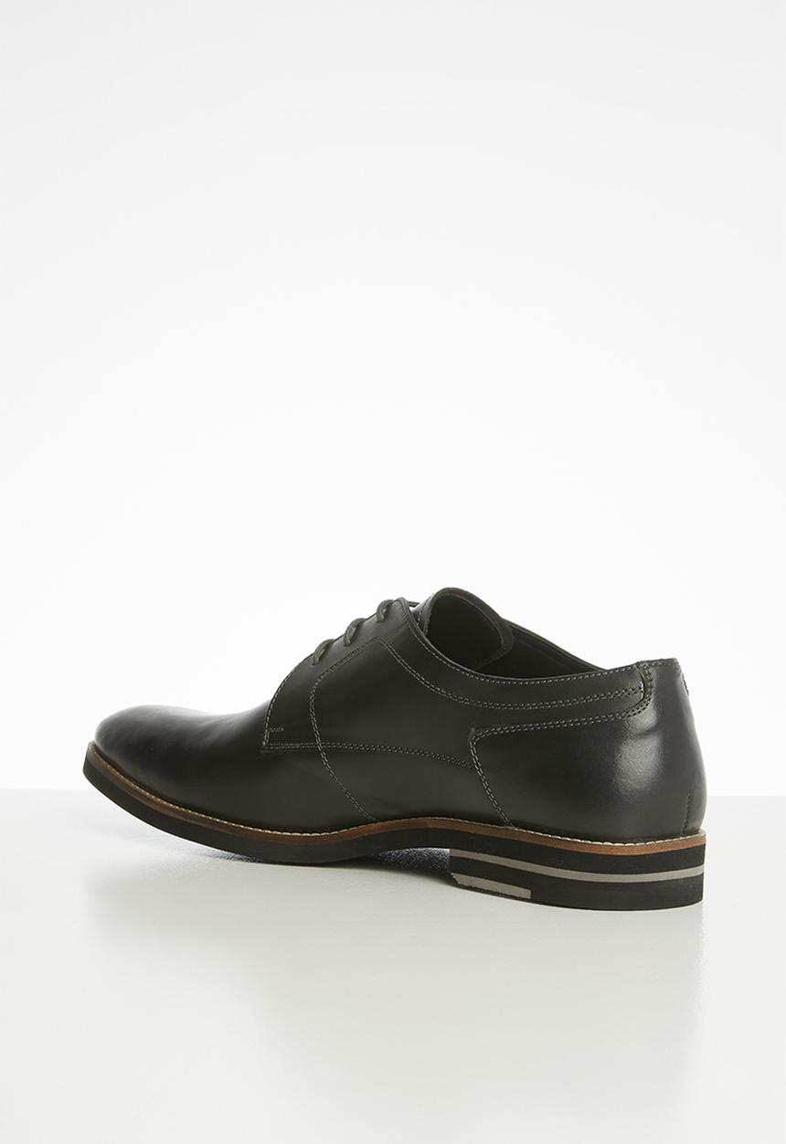 Pringle of Scotland - Greg leather lace up - black