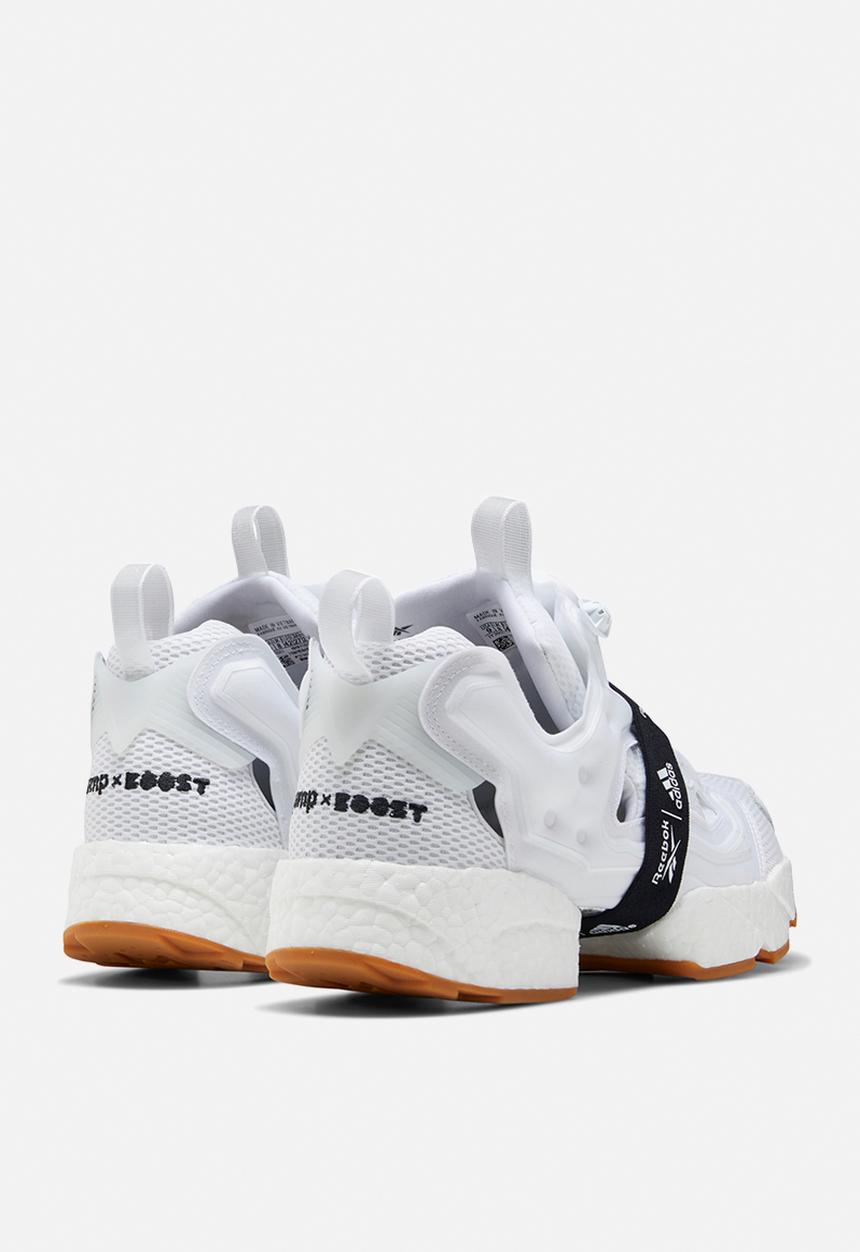 Reebok - Instapump Fury BOOST - white / black / reebok rubber gum
