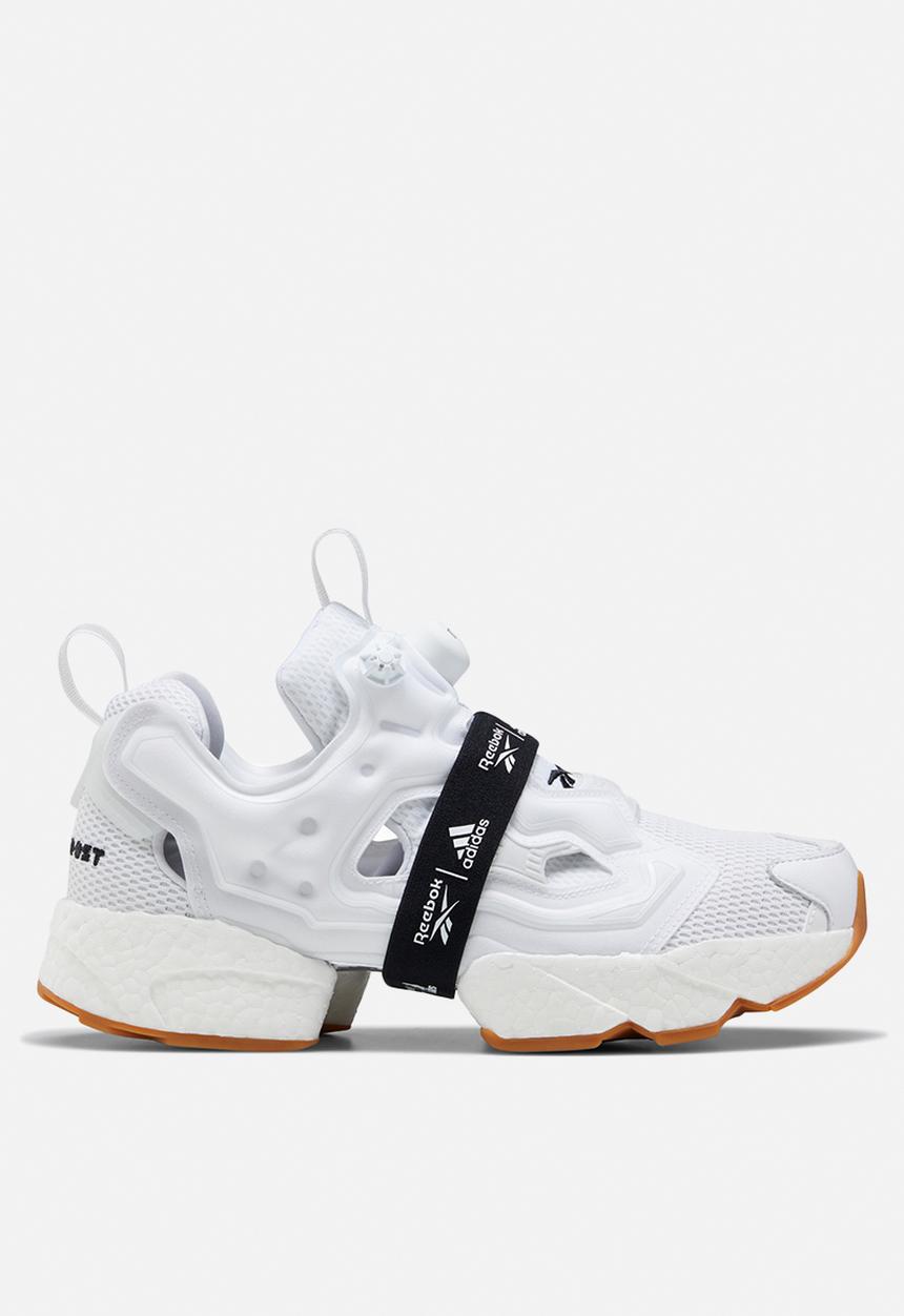 Reebok - Instapump Fury BOOST - white / black / reebok rubber gum
