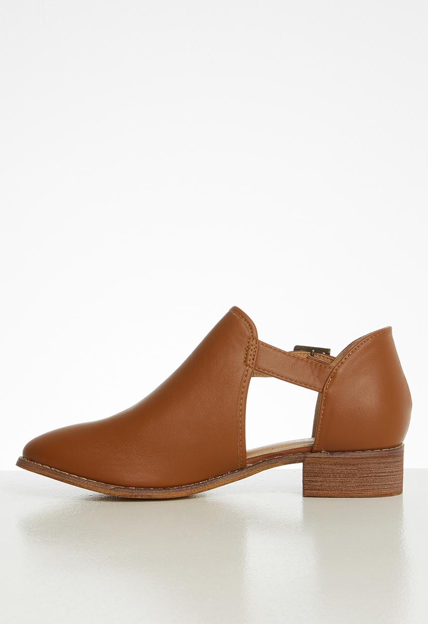 Jada - Side buckle bootie - tan