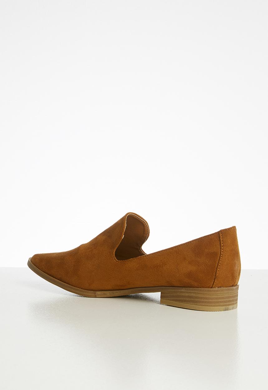 POLO - Cassidy a cut suede slip on - tan