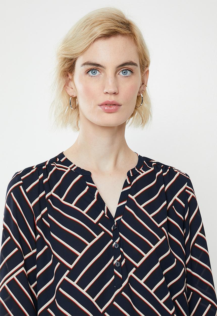Jacqueline de Yong - Win treats blouse - sky captain