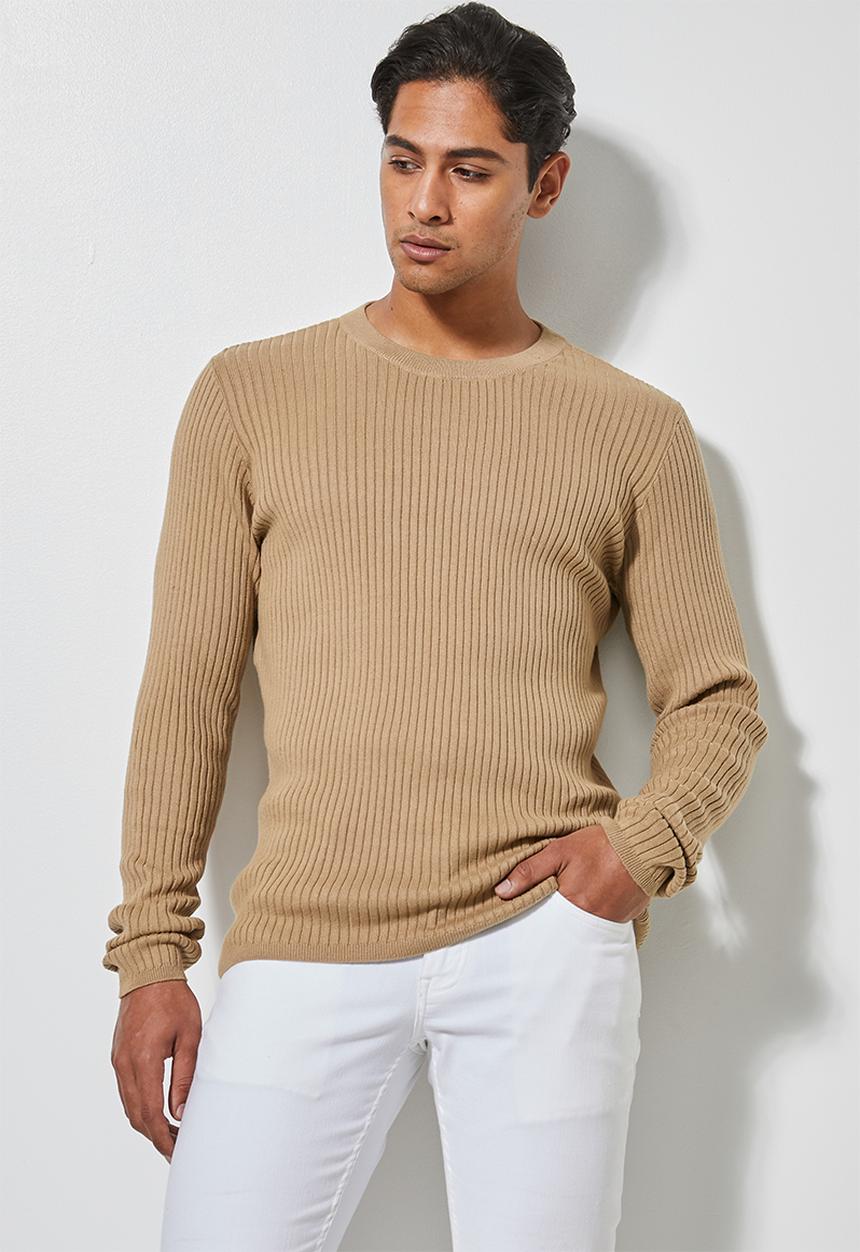 Superbalist - Ribbed slim fit crew neck knit - brown 