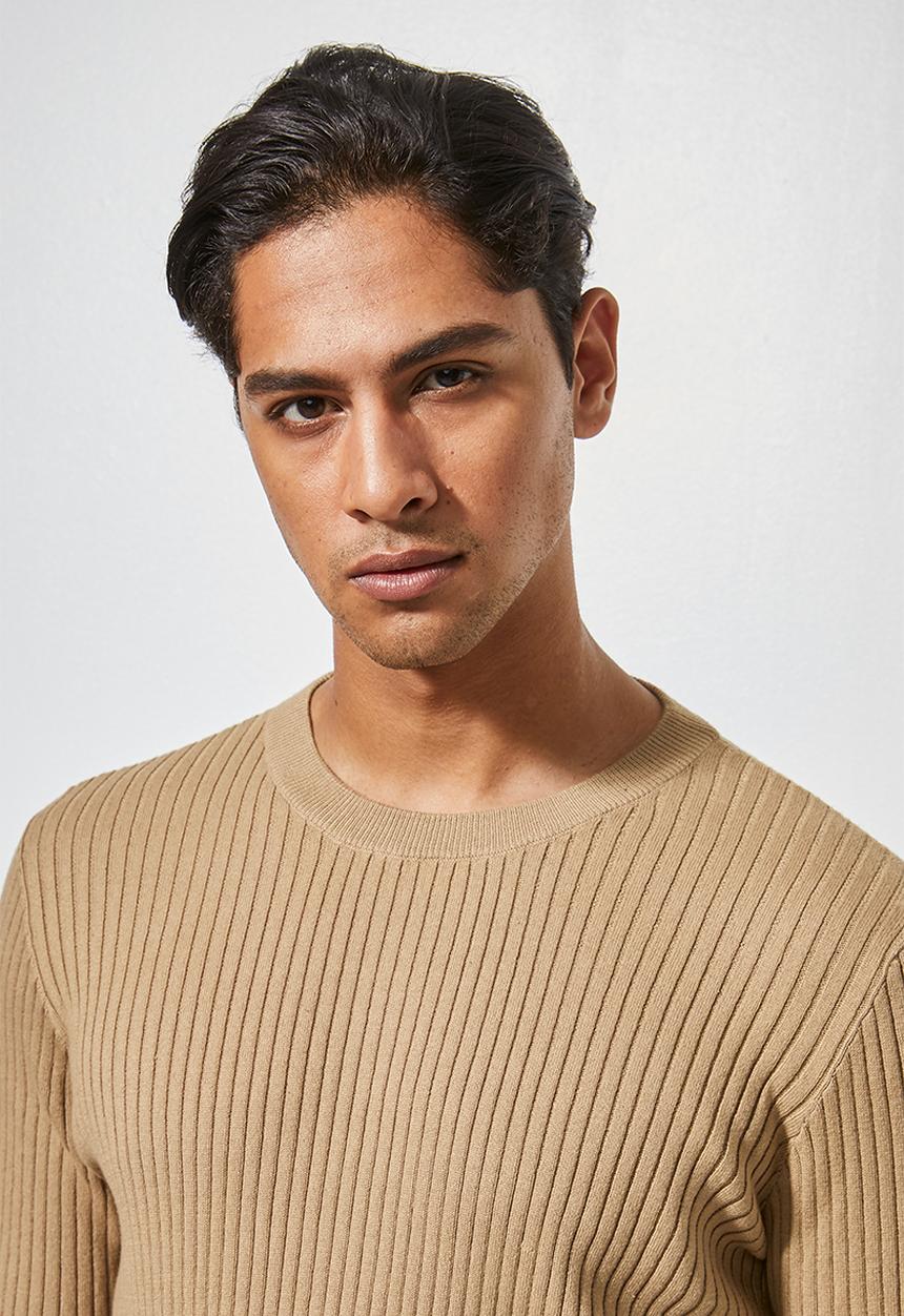Superbalist - Ribbed slim fit crew neck knit - brown 