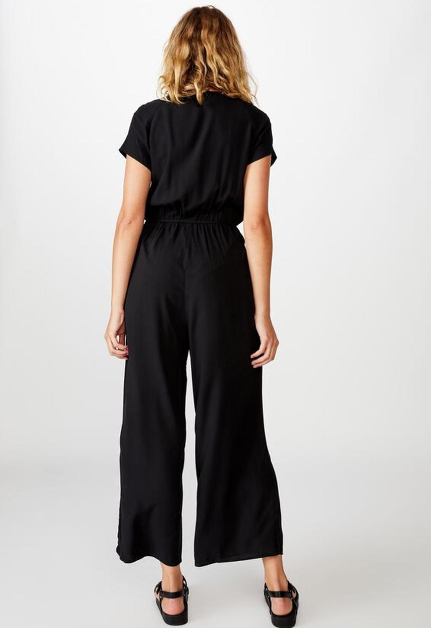 Cotton On - Woven Janine short sleeve jumpsuit - black