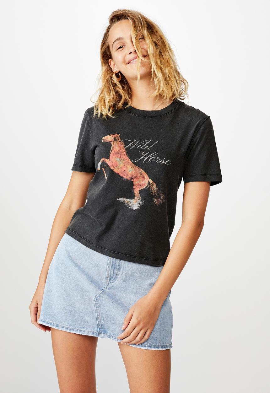 Cotton On - Essential art T-shirt wild horse - black