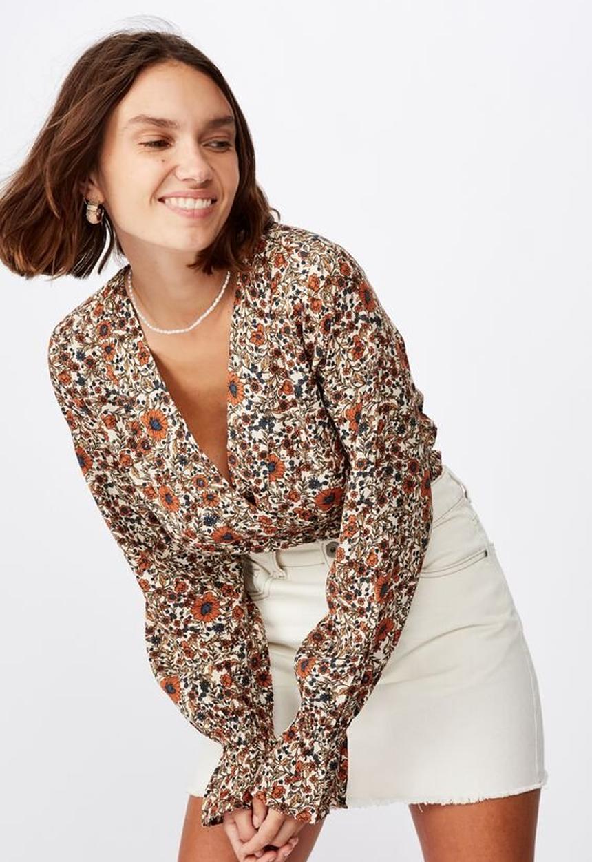 Cotton On - Hailey long sleeve wrap blouse jordyn floral - mid brown