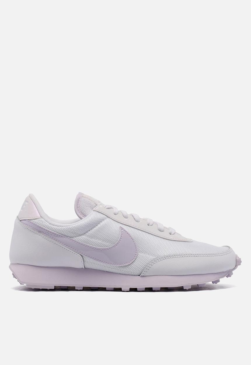 Nike - Daybreak - White / Barely Grape