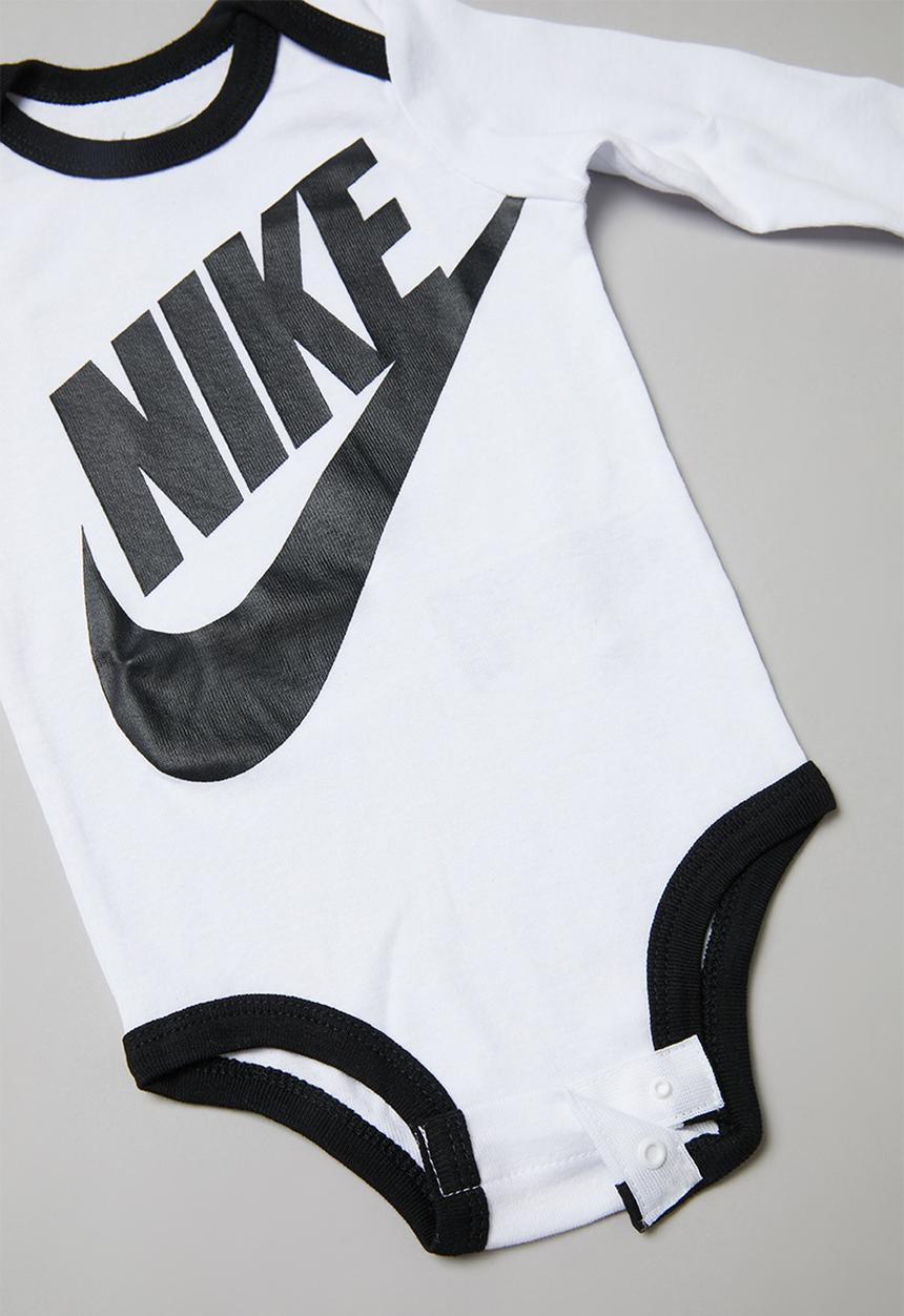 Nike - Futura 3 piece set - white