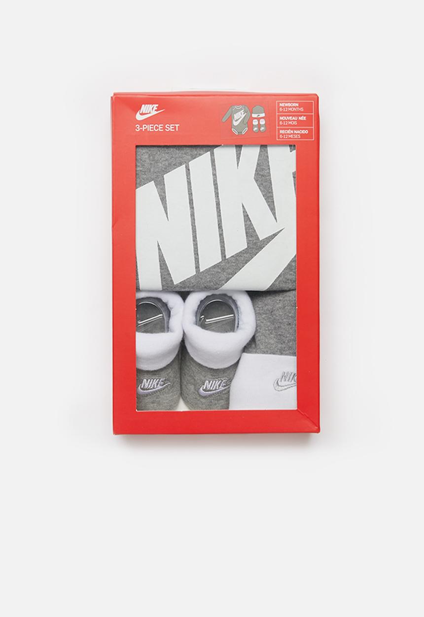 Nike - Futura 3 piece set - grey