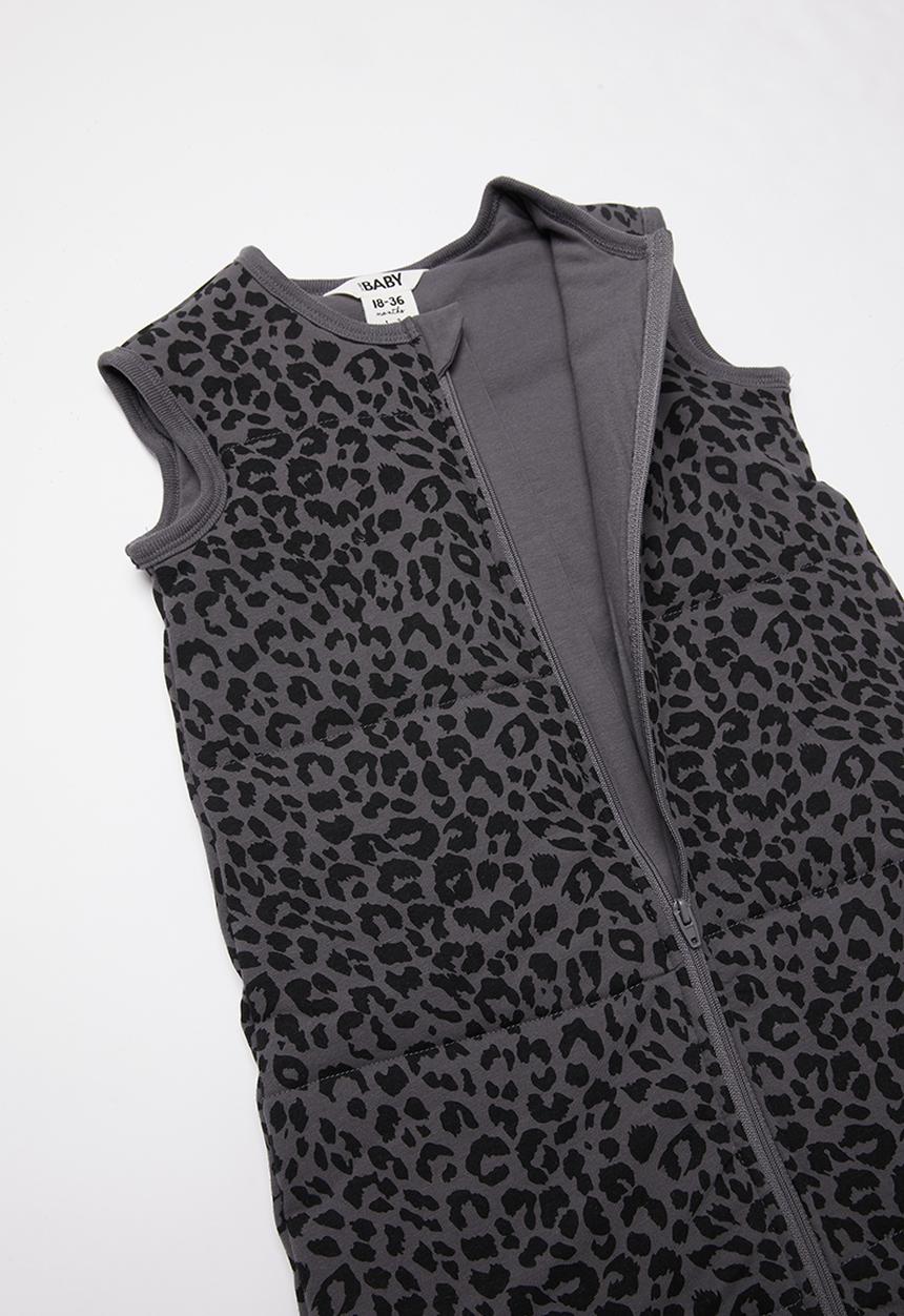 Cotton On - Zip winter bundler - grey & black